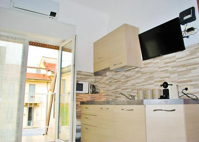 Shopping Street House Apartment Milan